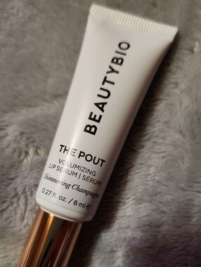 BEAUTYBIO The Pout Volumizing Lip Serum - Shimmering Champagne